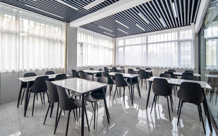 IU Hotel Handan Wanda Square Railway Station