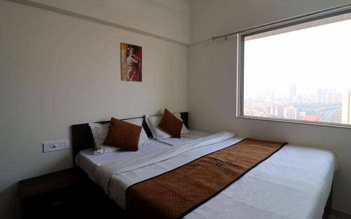 Pinaki Comfort Stay Omkar Signet