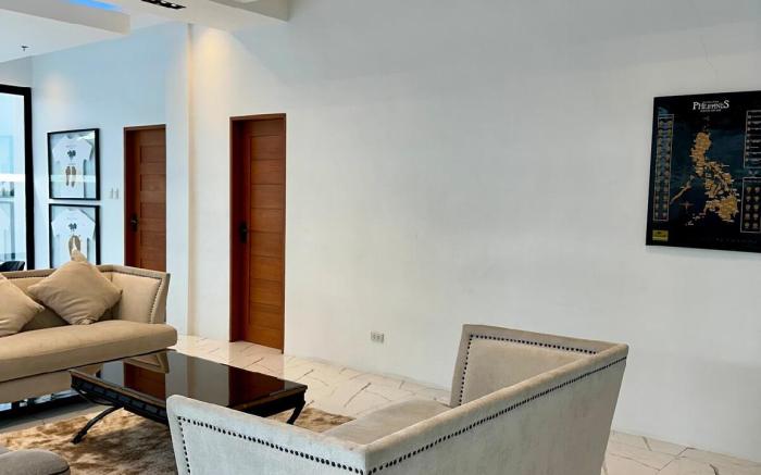 Entire Private Penthouse for Family Gatherings