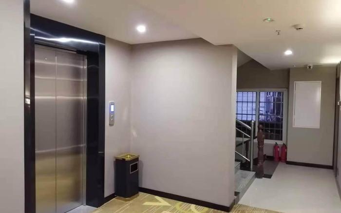 IU Hotel Jiaozuo Mengzhou Huichang Road