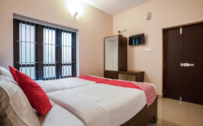 Capital O Hotel Royal Galaxy Finesse Near Phoenix Marketcity