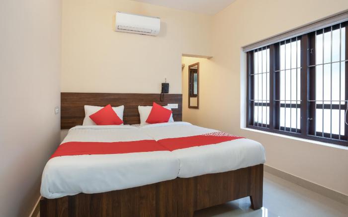 Capital O Hotel Royal Galaxy Finesse Near Phoenix Marketcity