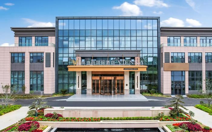 Vienna International Hotel Classic Edition Wuhan Tianhe Airport Panlongcheng Metro Station