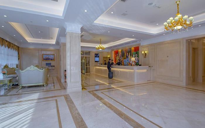 Vienna International Hotel Wuhan Optics Valley Square