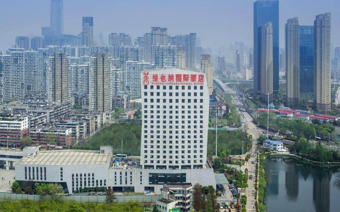 Vienna International Hotel Wuhan Wuchang Riverside Jiyuqiao Metro Station