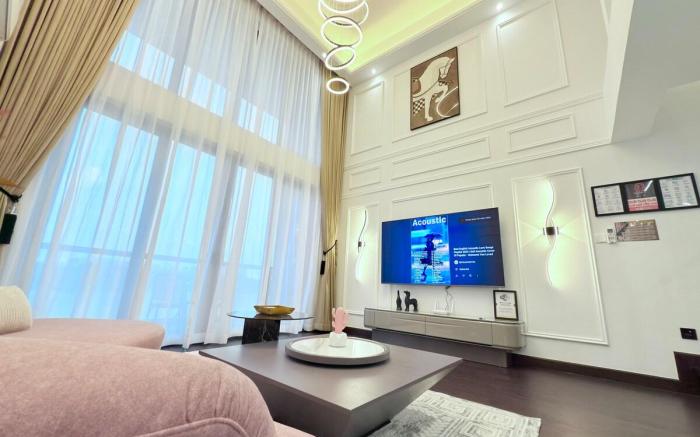 Twin SeaviewDuplex unit at R&FSeine Region byAnju