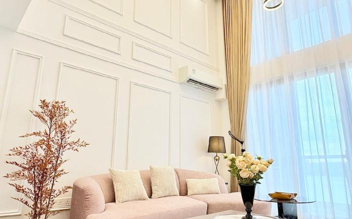 Twin SeaviewDuplex unit at R&FSeine Region byAnju