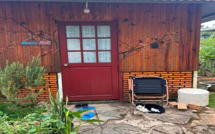 Nhà Bên Hồ - Đà Lạt Homestay