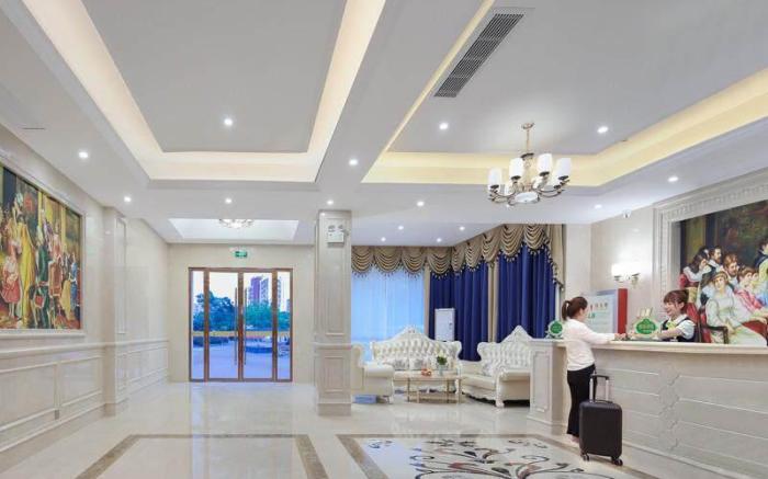 Vienna 3 Best Hotel Anhui Chizhou Shangzhidu Financial Building