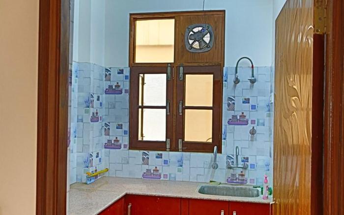 Bed & Breakfast | 1bhk Flat | With Caretaker