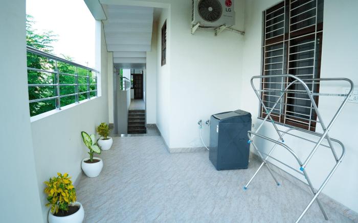 Bed & Breakfast | 1bhk Flat | With Caretaker