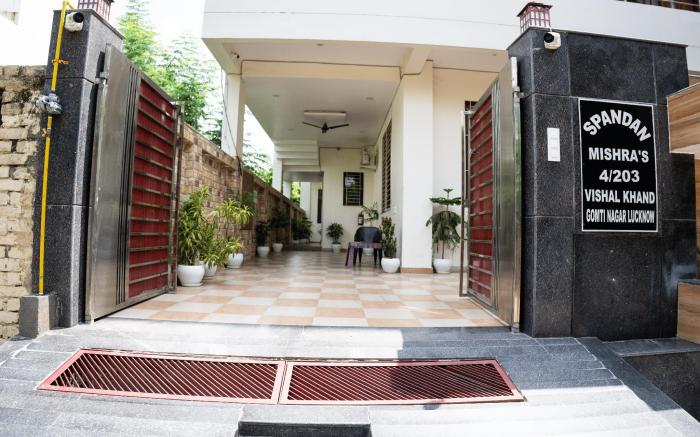 Bed & Breakfast | 1bhk Flat | With Caretaker