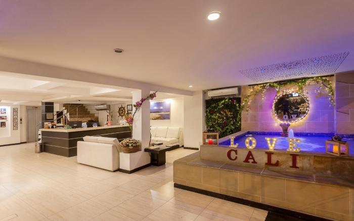 Aqua Granada Hotel