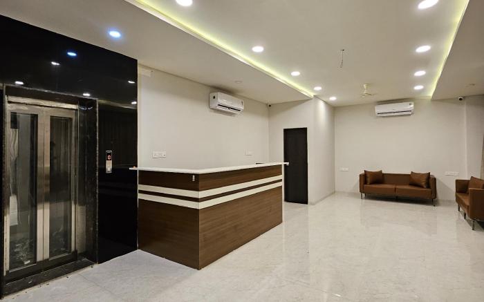 Stayzy Hotel Evanka Brilliant convention 
