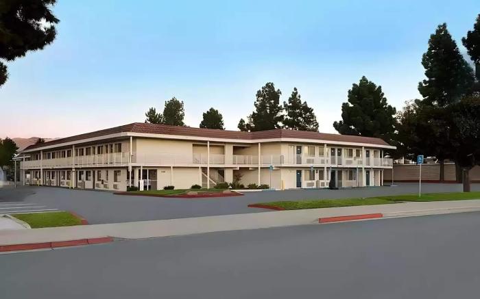 Super 8 by Wyndham San Jose