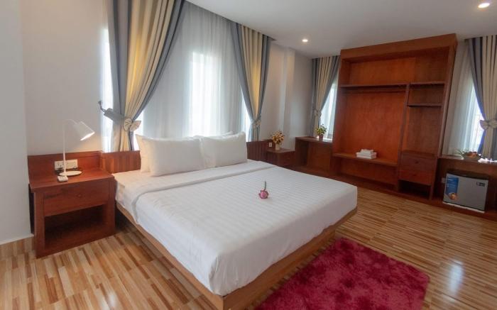 Golden Sanctuary Boutique Hotel