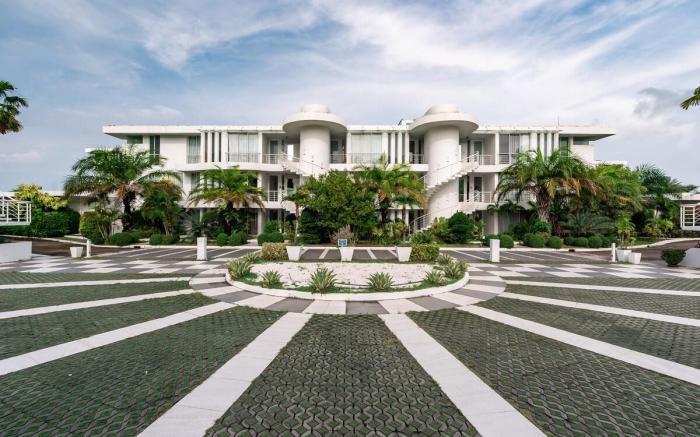 Sunset Beach & Pool / 1 Bedroom