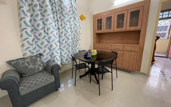 Beautiful 2BR at Hitech City with power backup/AC