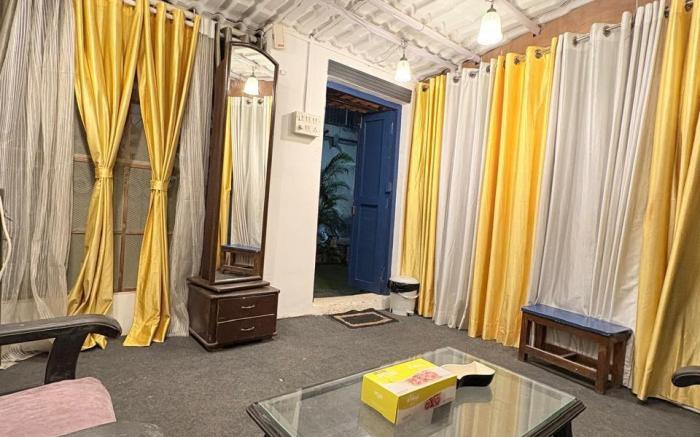 Independent Cottage-Bandra-Carter rd [Sanitised]