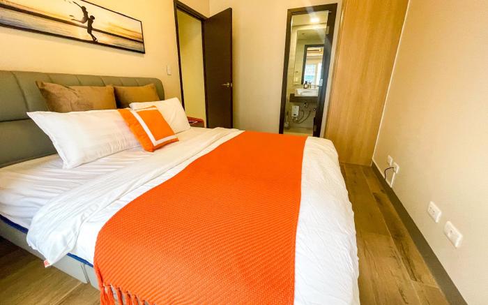 Elegant 3BR w/ Balcony | Across Okada Manila