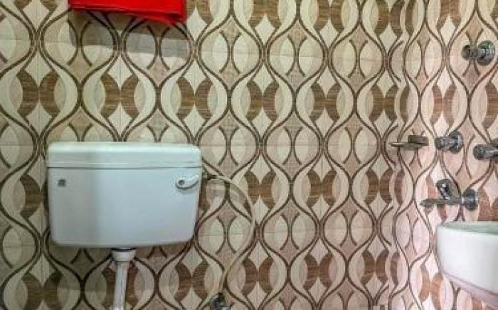 2 bhk full furnished flat in Kolkata, near airport