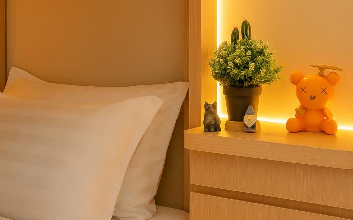 Modern 2BR Stay | Balcony Views by Okada