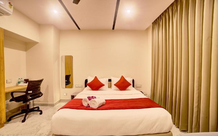 Gateway Transit Hotel