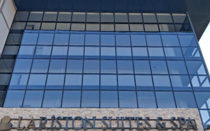 Laristone Suite Spa Hotel