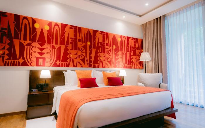 Waters Edge Hotel