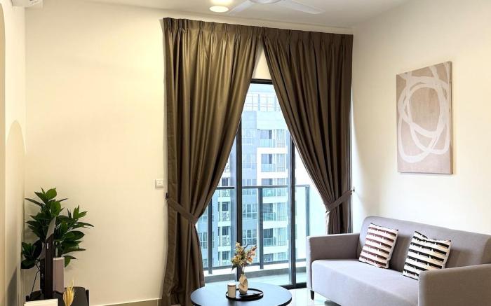Spacious 3BR 7pax @ Suria Garden I Pool I Netflix
