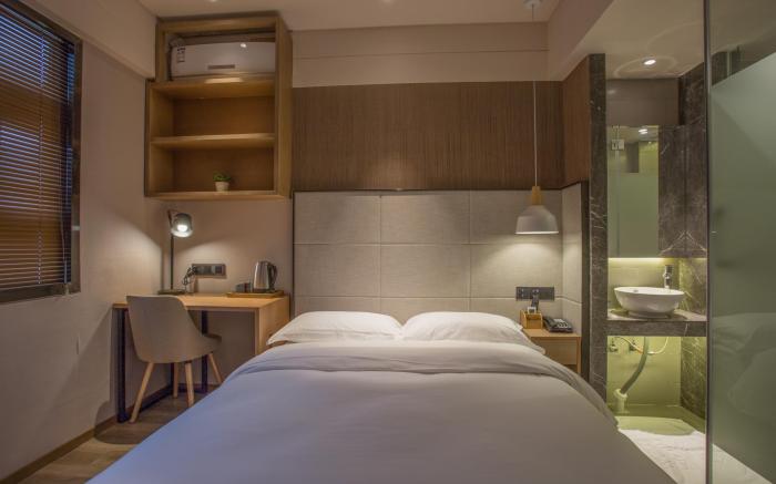 V8 Ziyuangang Hotel