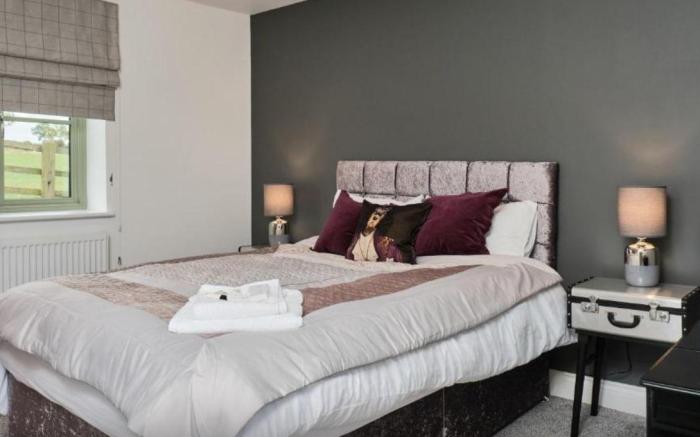 Glam Deluxe King Room