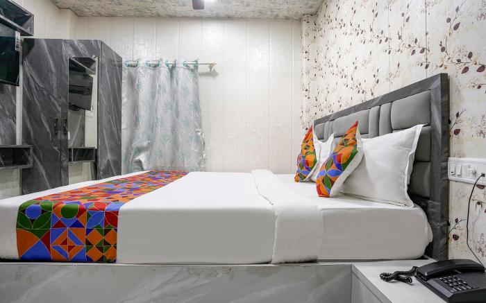 FabHotel Hans Residency, Andheri West