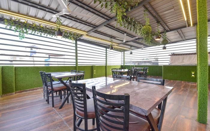 FabHotel Mahadev Palace, Bhupatwala