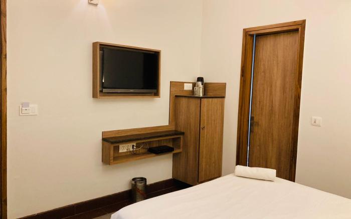 Hotel Aman Palace-Rajouri Garden