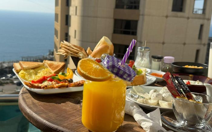 King Suites Hotel