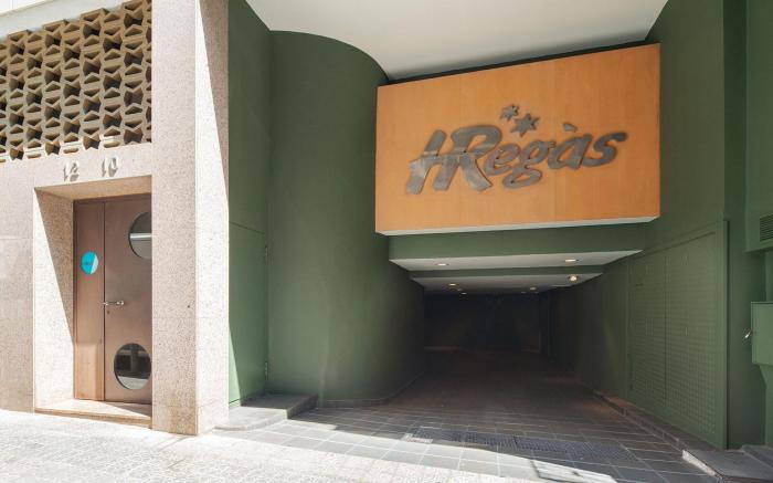 H Regas Adults Only