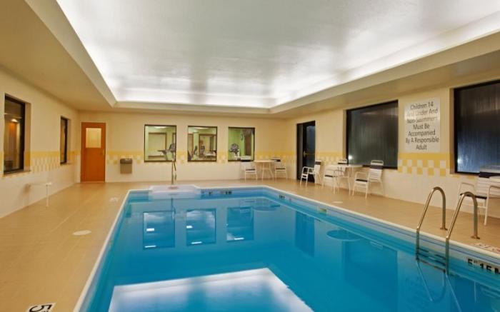 Holiday Inn Express & Suites Springfield By IHG