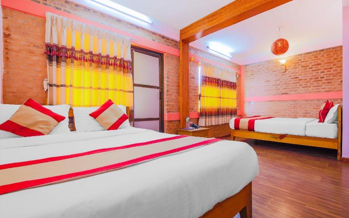 OYO 321 Hotel Everest Window View