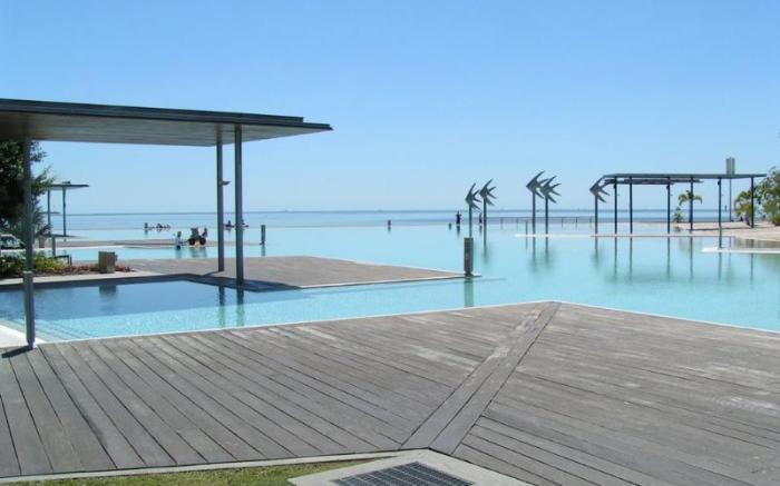 Tropic Towers Apartments