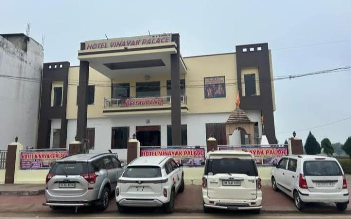 vinayak palace by CRV hotels