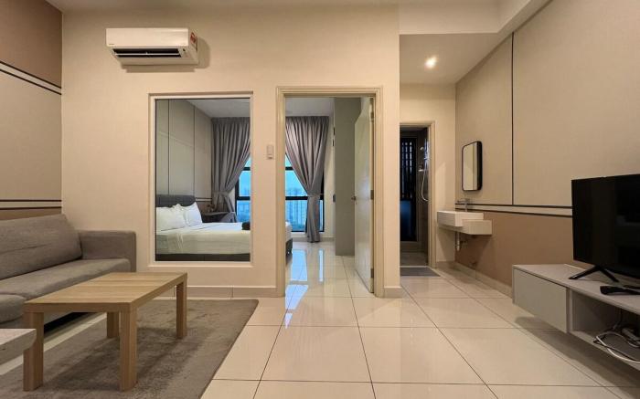 Spacious One Bedroom @Artemontkiara W/Jacuzzi