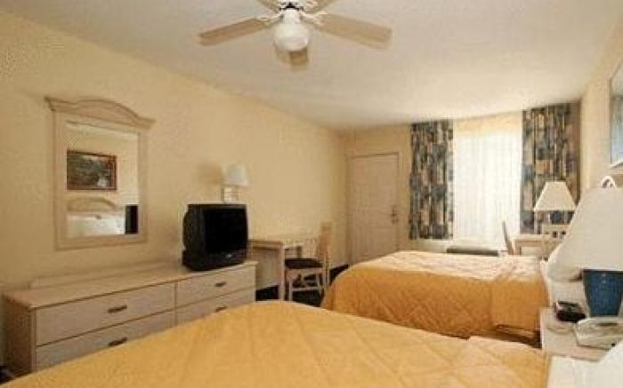 Quality Inn & Suites Fayetteville I-95
