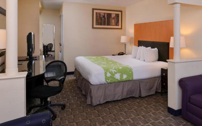 Quality Inn & Suites Fayetteville I-95