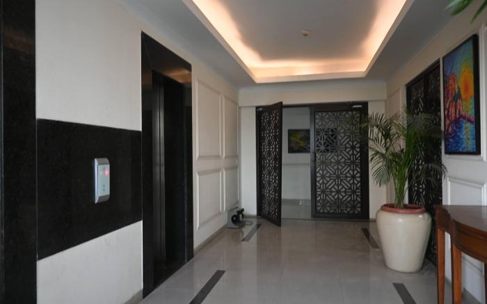 Luxurious 1BHK Apartment in Gurgaon with Shared Pool and BBQ Area