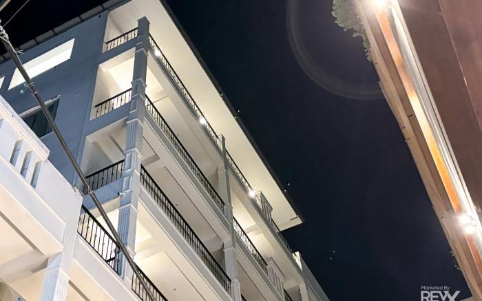 OAK LEAF HOTEL	