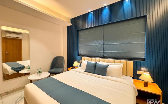 OAK LEAF HOTEL	