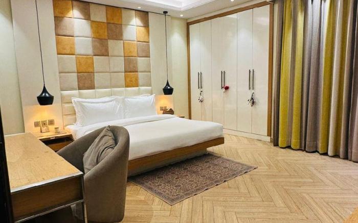3BHK Studio Apartment - Luxe Stays by JPM