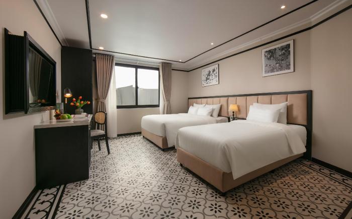 Paradise Grand Hotel