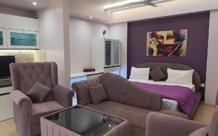 DLF Mypad Comfort Keepers|STUDIO ROOM Apartment
